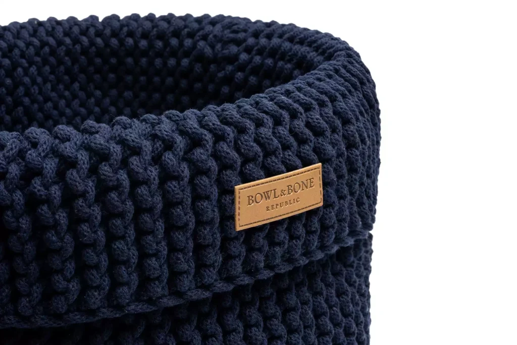 cotton baket navy close-up