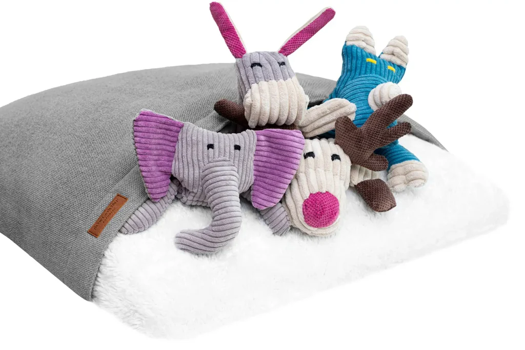 dog sleeping bag grey with toys
