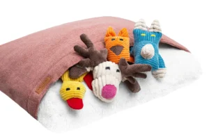 dog sleeping bag pink with toys