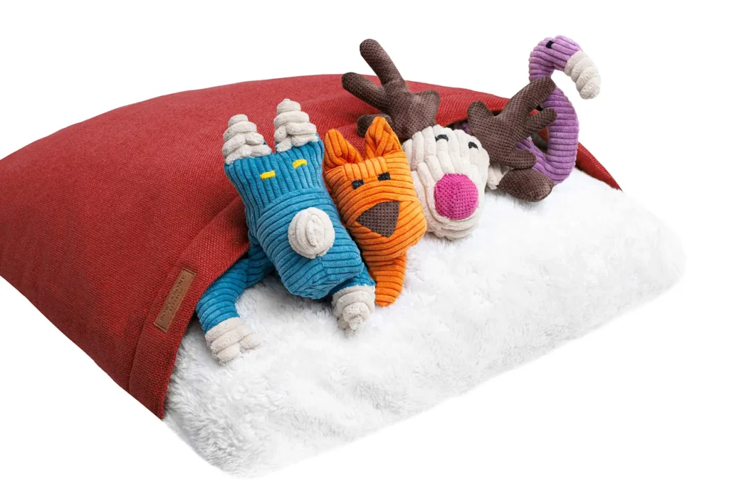 dog sleeping bag red with toys