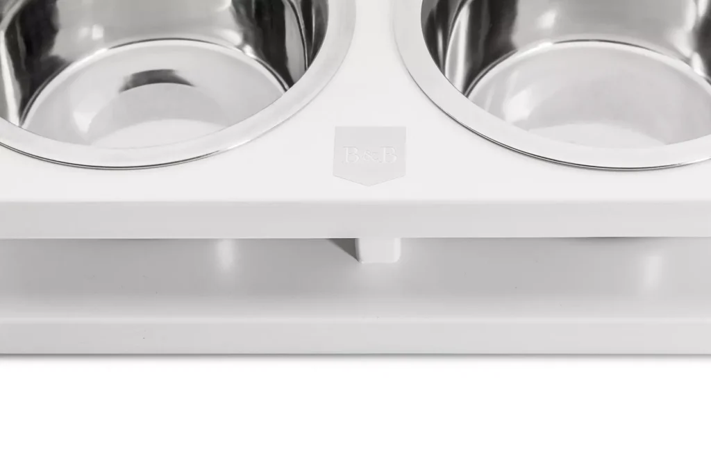 dog bowl duo white with wooden frame close-up