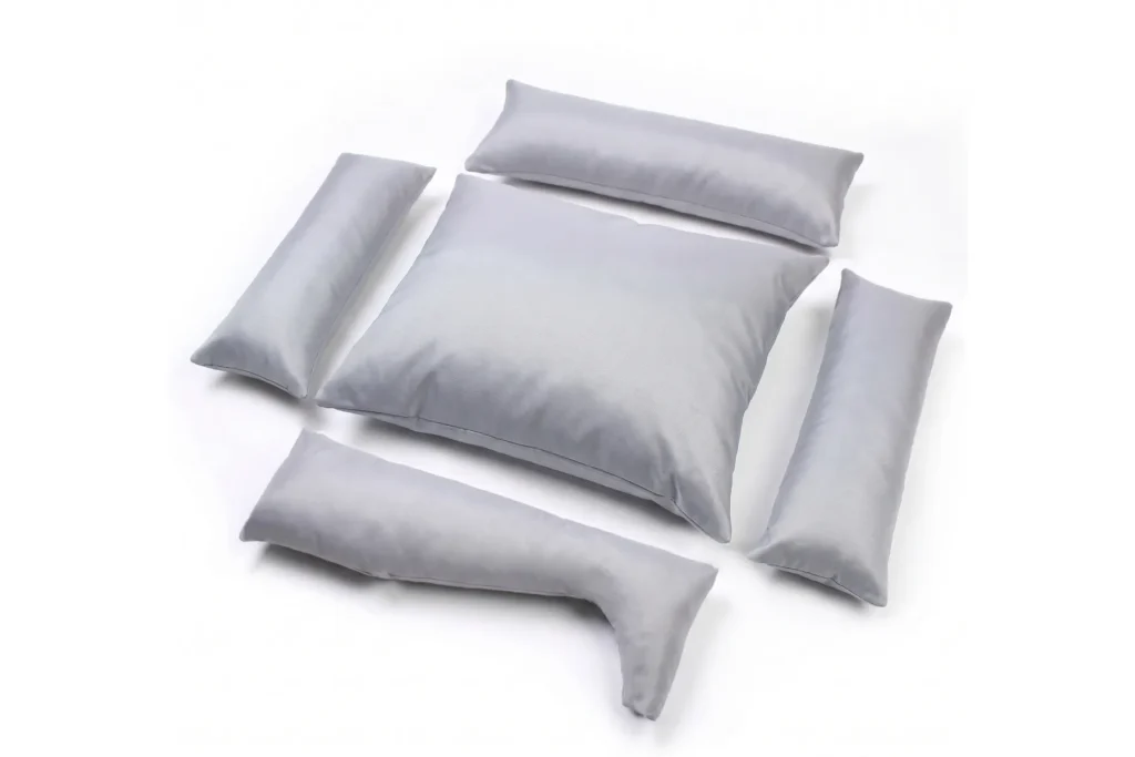 high quality, durable covers for the anti-allergic filling for corduroy dog bed by Bowl&Bone Republic